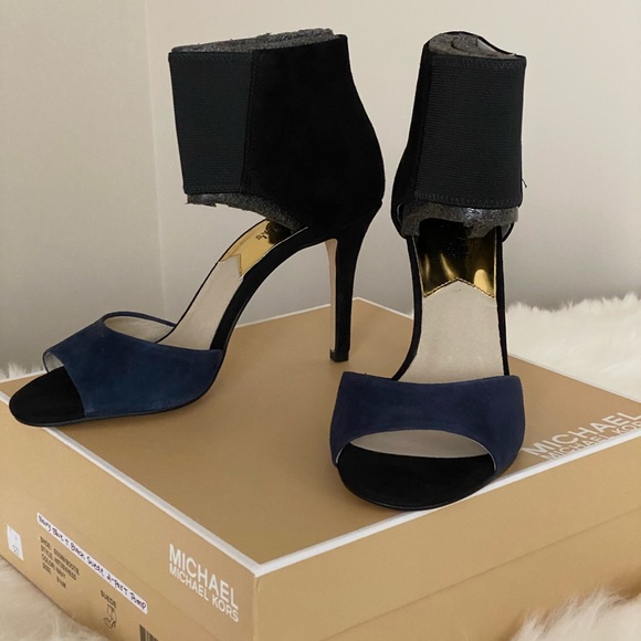 Brand New Navy and Black 2 part Bootie - Picture 5 of 6